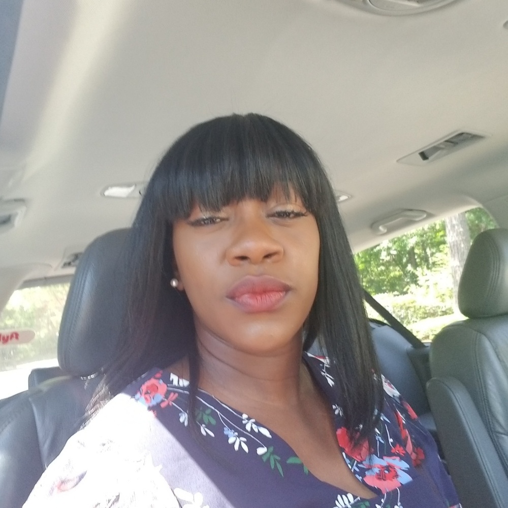 Meet your Posher, Stephanie